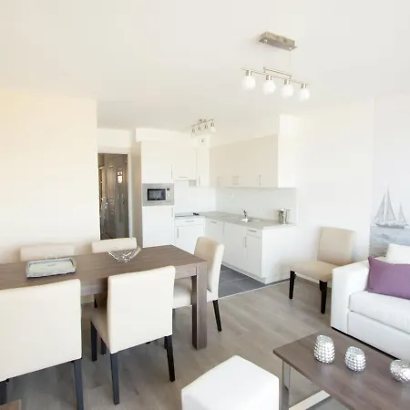 Beachside Apartment Close To De Panne * 브레뒨느