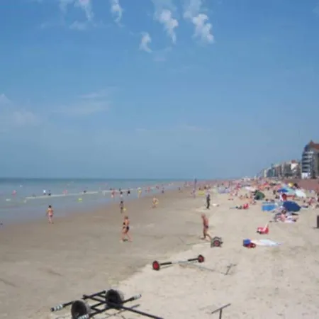Beachside Apartment Close To De Panne 아파트