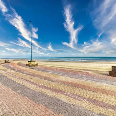 Beachside Apartment Close To De Panne