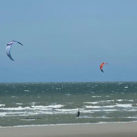 Beachside Apartment Close To De Panne 아파트