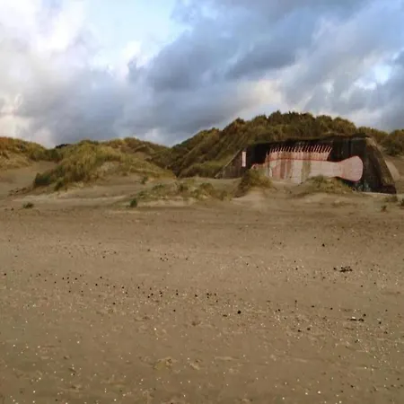 Beachside Apartment Close To De Panne 아파트 *